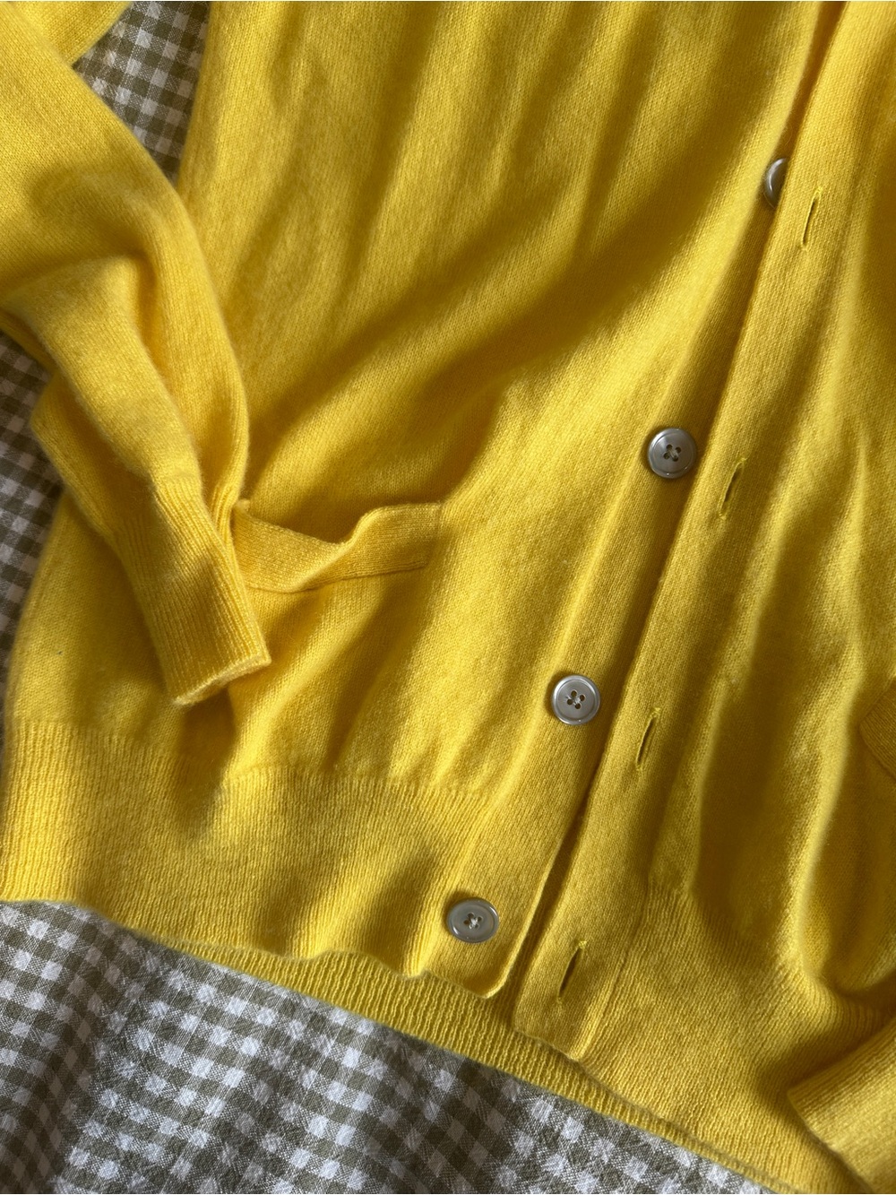 100% Cashmere Yellow V-Neck Button Cardigan Sweater - Picture 2 of 6